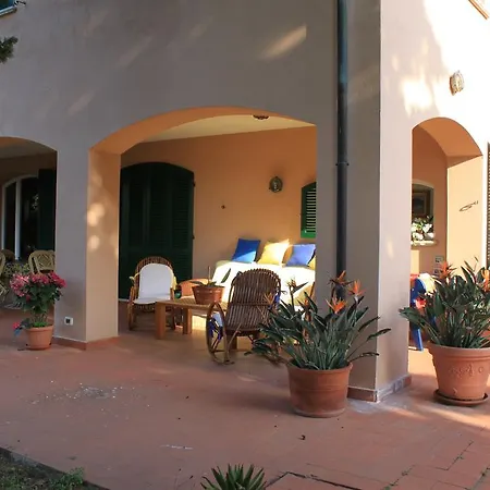 Aparthotel Residenza La Limonaia 4*