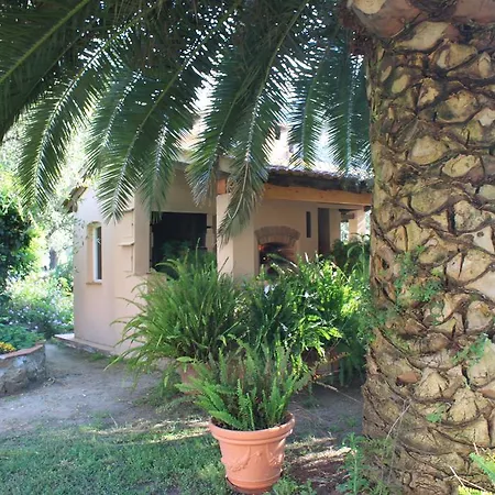 Residenza La Limonaia Ξενοδοχείο με διαμερίσματα 4*